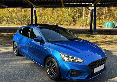 Ford Focus Fließheck 1.0 EcoBoost ST_Line scheckheft