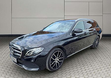 Mercedes-Benz E 220 Avantgarde Kombi*LED*Navi*Kamera*PDC*DAB*