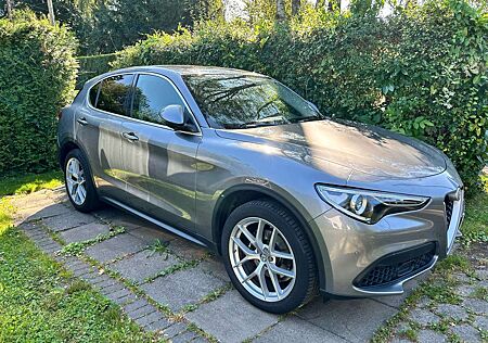 Alfa Romeo Stelvio 2.0 Turbo 16V AT8-Q4 First Edition