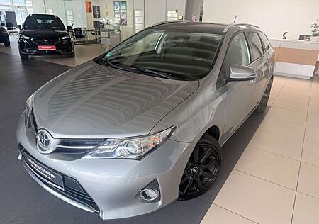 Toyota Auris 1,6-l-Valvem. Edition