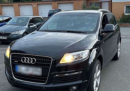 Audi Q7 Audi Q7 3.0 TDI Quattro 240 PS S-Line Gepflegter Z