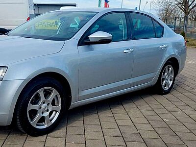 Skoda Octavia Lim. Elegance/Auto/Garantie