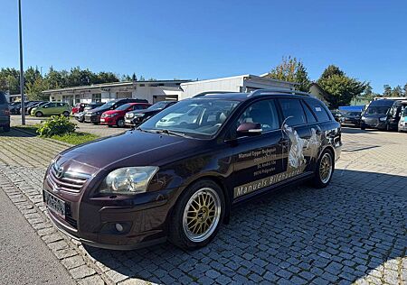Toyota Avensis 2.0 Sol - Excutive - Automatik - AHK -