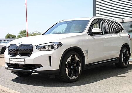BMW iX3 Impressive HeadUp AHK 360 Cam ACC Harman Pan