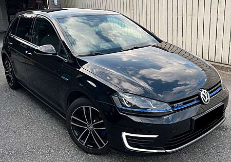 VW Golf Volkswagen 1.4 GTE Plug-In-Hybrid DSG