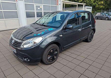 Dacia Sandero Laureate**KLIMA+ALLWETTER+RADIO/CD**