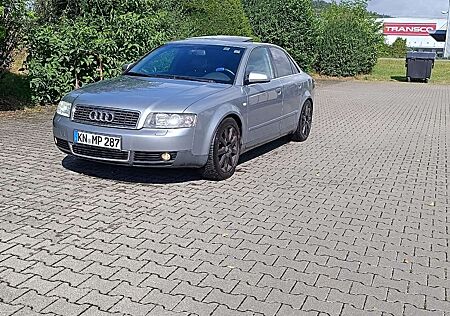 Audi A4 2.5 TDI quattro