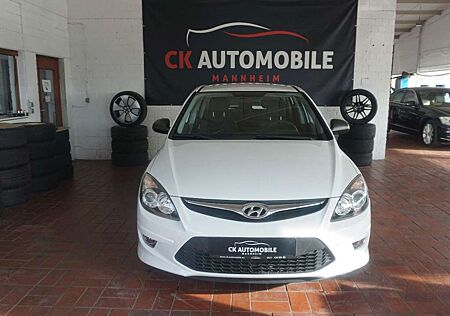 Hyundai i30 FIFA WM Edition*KLIMA*PDC*SHZ*TÜV-NEU!