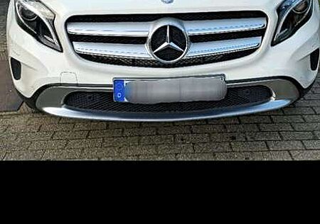 Mercedes-Benz GLA 220 CDI / d (156.903)