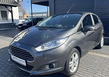 Ford Fiesta Titanium Automatik+Navi+RFK+PDC+Sitzhzg+