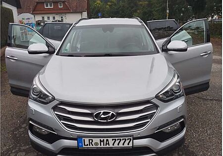 Hyundai Santa Fe 2.2 CRDI 4WD Automatik 7-Sitzer Style