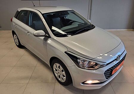 Hyundai i20 "Classic Blue" 1.2 (62 kW) *Klima*Kamera*