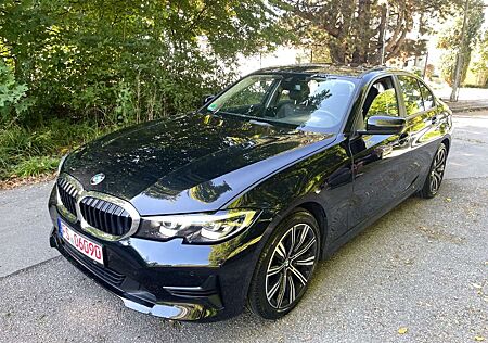 BMW 320 d Lim. Navi*Keyless*Autom.*Leder*C.Play*