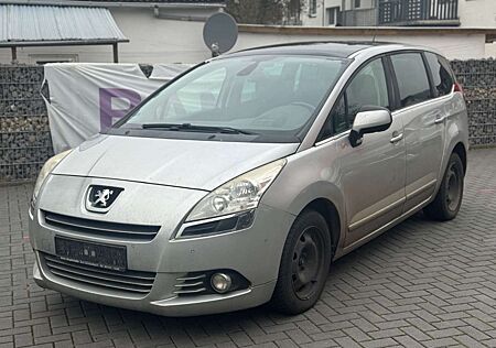 Peugeot 5008 2.0HDI+7SITZE+EURO 5+PANORAMA+