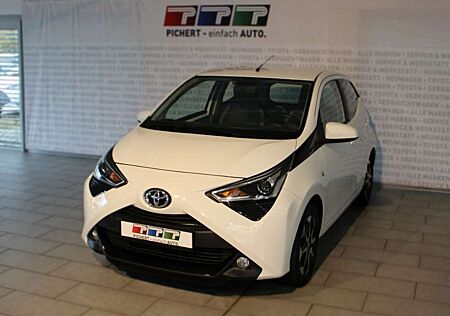 Toyota Aygo (X) x-play Team Deutschland