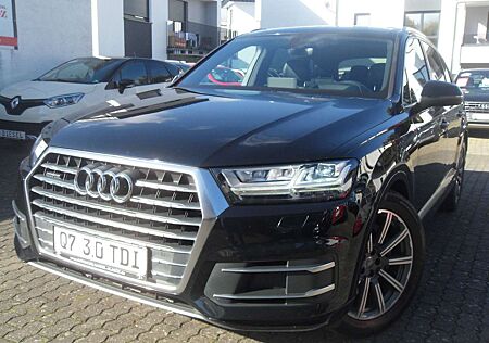 Audi Q7 3.0 TDI QUATTRO 3x S-LINE LUFT KAME.PANO 7Siz