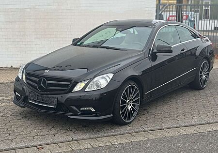 Mercedes-Benz E 200 E Coupe CGI BlueEfficiency