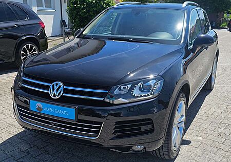 VW Touareg Volkswagen 3.0*V6*TDI*Aut.*AHK*Navi*Leder*Bi-Xenon*360°*
