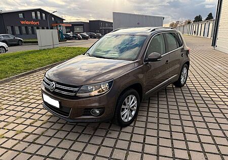 VW Tiguan Volkswagen Sport & Style BMT *PANORAMA*EURO 5*