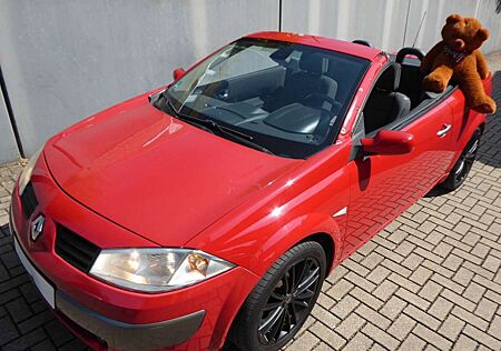 Renault Megane CC Coupé-Cabriolet 2.0 16V TÜV 03/2026