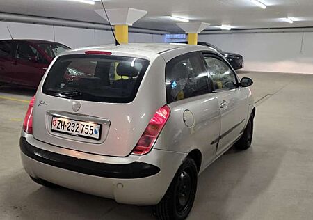 Lancia Ypsilon Y 1.4 16v Argento