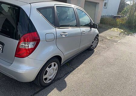 Mercedes-Benz A 160 BlueEFFICIENCY Elegance