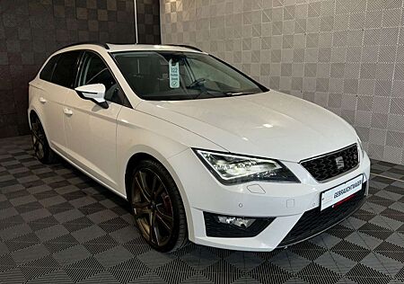 Seat Leon ST*FR*LED-PDC V+H-ALCAN.-PANO-SHZ-SP.SZ-17"