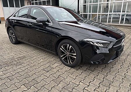 Mercedes-Benz A 180 Progressive Line Advanced Plus Panoramadach Leder