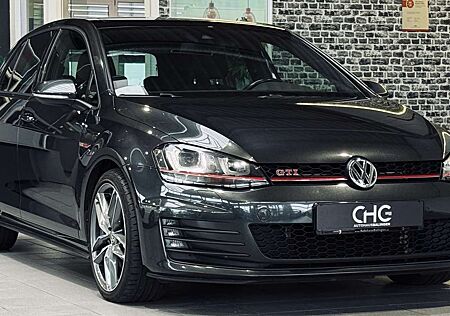 VW Golf Volkswagen VII Performance|PANO|KAMERA|NAVI|SHZ|TEMP.