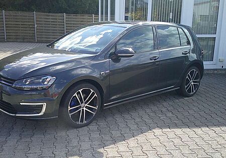 VW Golf GTE Volkswagen GTE Leder Panorama-Dach LED Scheinwerfer