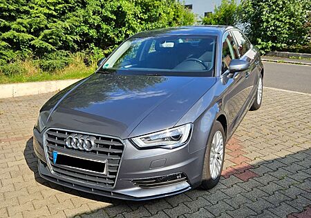 Audi A3 Limousine 2.0 TDI Ambiente XENON+NAVI+MMI