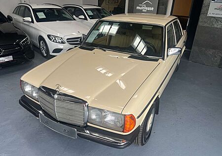 Mercedes-Benz 300 W123 300D TURBODIESEL AUTOMATIK |TÜV BIS 12/2026