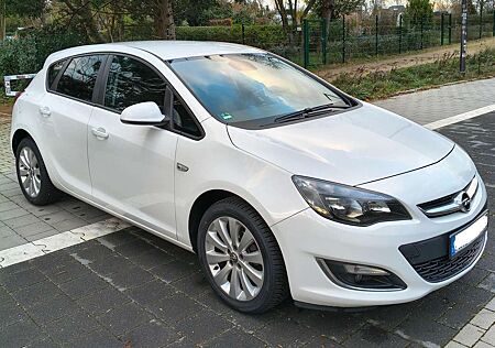 Opel Astra Fließheck 5-Türer 1.4 Active