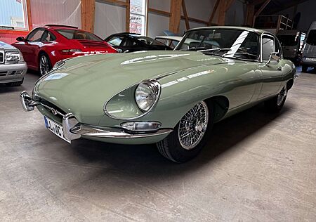 Jaguar E-Type 4.2 Litre Serie 1.5 FHC