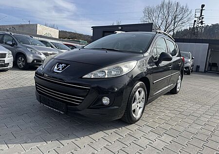 Peugeot 207 SW 1.4 16V Premium / Panorama-Dach / Klima