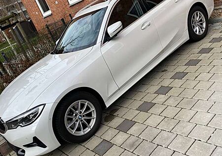 BMW 320i 320 Touring Aut. Sport Line