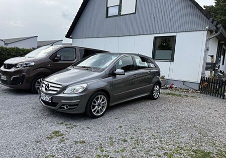Mercedes-Benz B 170