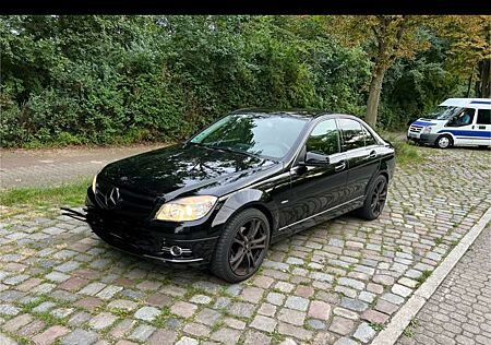 Mercedes-Benz C 250 CGI Automatik BlueEFFICIENCY Elegance