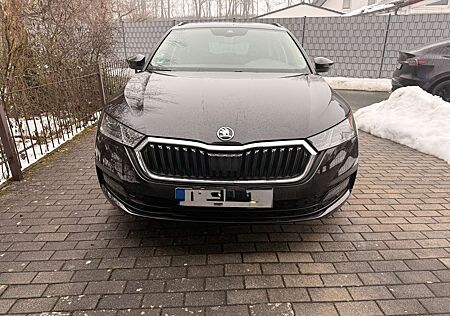 Skoda Octavia Combi 1.5 TSI First Edition