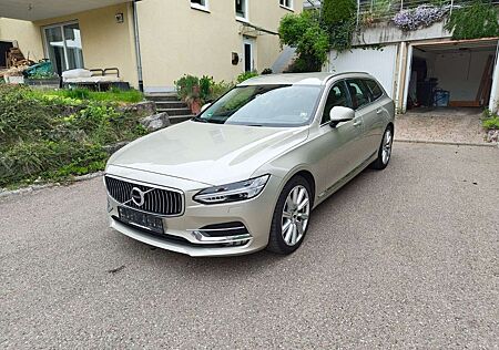 Volvo V90 Kombi Inscription AWD 1.Hd 8-Fach