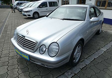 Mercedes-Benz CLK 320 ELEGANCE *1.HAND* NUR 3.616km*
