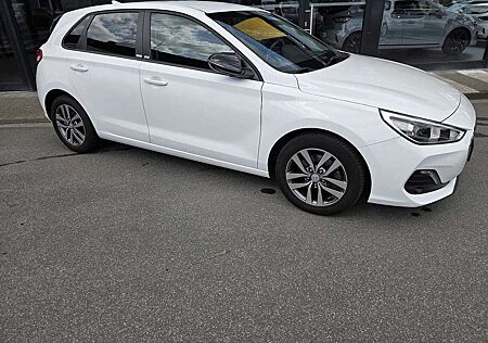 Hyundai i30 1.0 T-GDI YES!