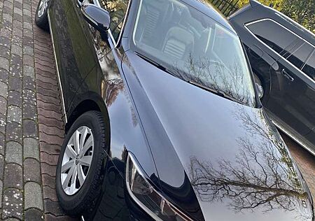 VW Passat Volkswagen 1.6 TDI (BlueMotion Technology) DSG Highline
