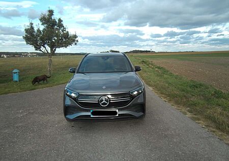 Mercedes-Benz EQA 250 AMG PAKET+AHK+PANO+CAM+TOW+SPUR