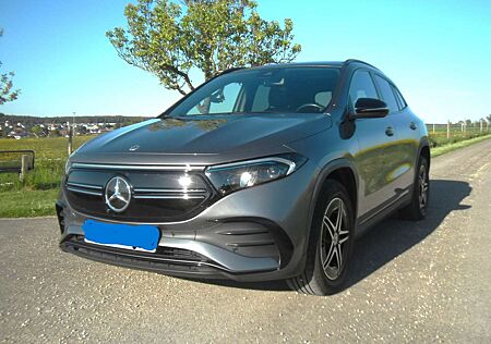 Mercedes-Benz EQA 250 AMG +Navi+PAKET+AHK+PANO+RFK+TOW+SPUR+Shz+E Heck+