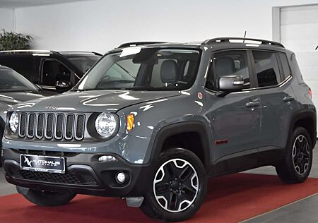 Jeep Renegade Trailhawk 4WD~AUTO.~NAVI~ALU~2HAND~TÜV