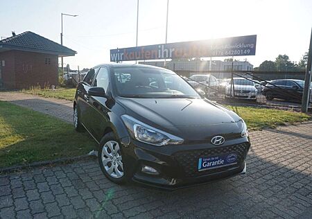 Hyundai i20 Select*1-HAND*KLIMA*ZV-FUNK*RADIO-CD*USB !!