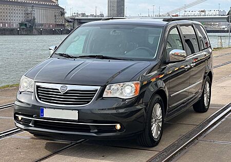 Lancia Voyager 2.8 MultiJet 16v Gold Automatik