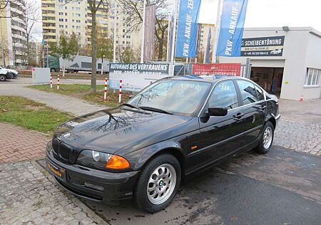 BMW 320 i Automatik FINANZIERUNG HIER MÖGLICH