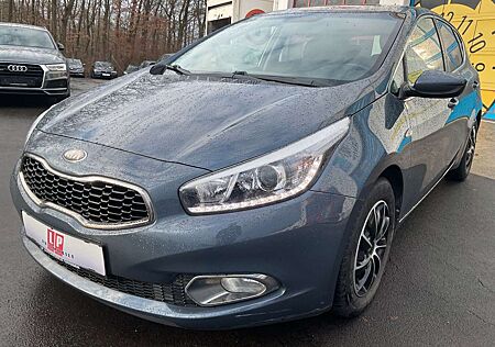 Kia Cee'd Ceed / Ceed 1.4 Xenon SHZ Klima LED PDC LH